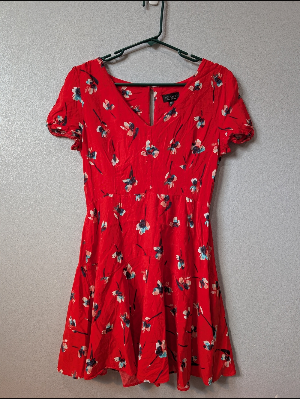 Topshop Red Floral V-Neck Short Sleeve Dress